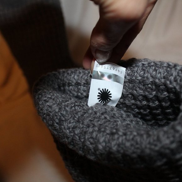 NIB UGG WOMEN'S SOLENE TALL KNIT SWEATER BOOTS GRAY - Picture 8 of 9